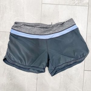 Lululemon Hotty Hot Shorts - Lined